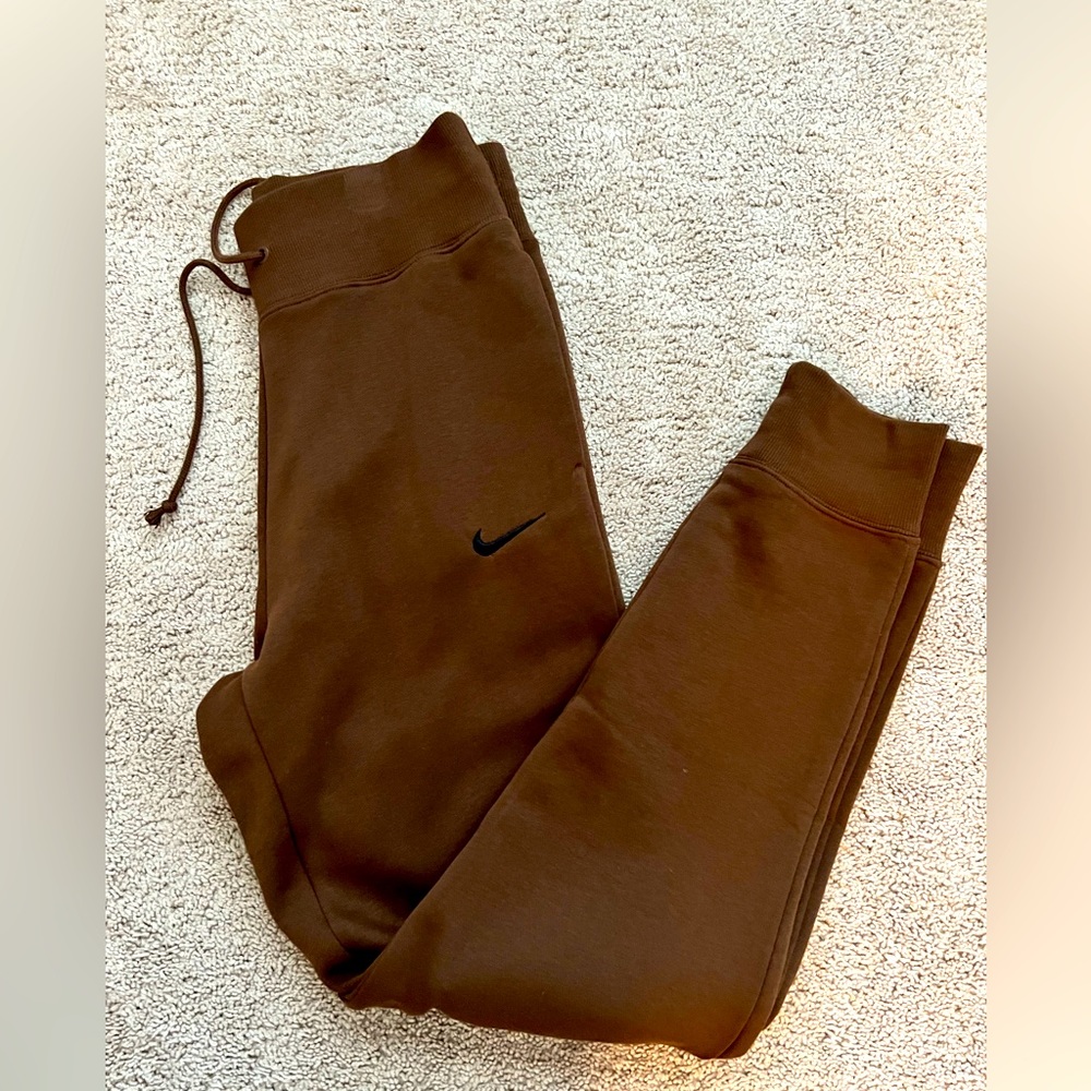 Nike Joggers - Size Small (Chocolate Brown)